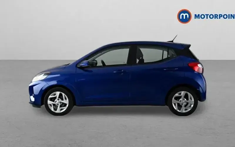 Used Hyundai i10 SE 84 HP (61 kW) 2023 Blue Hatchback