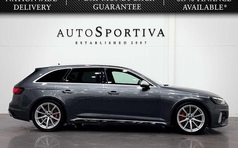 Usado Audi RS4 Design 450 HP (330 kW) 2024 Carrinha