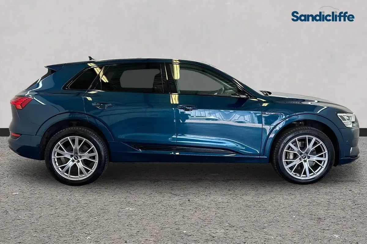 Used Audi e-tron Comfort 300 kW (408 HP) 2020 Blue SUV