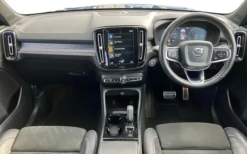 Used Volvo XC40 R-Design 197 HP (144 kW) 2020 Blue SUV