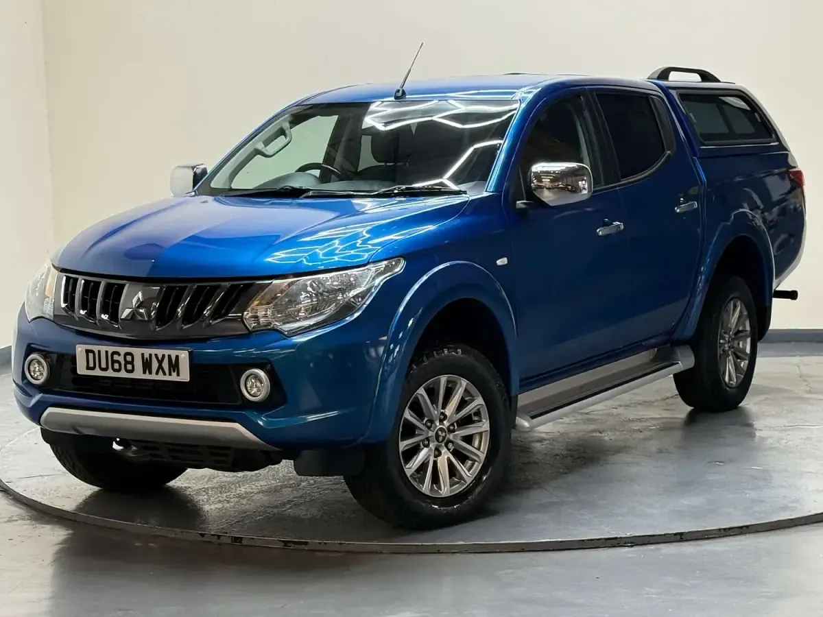Used Mitsubishi L200 2018 Blue Pickup