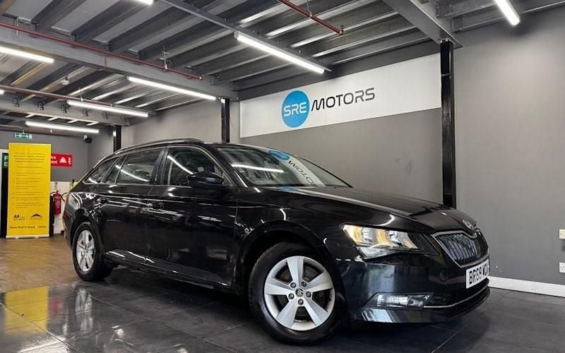 Used Skoda Superb 120 HP (88 kW) 2018 Hatchback