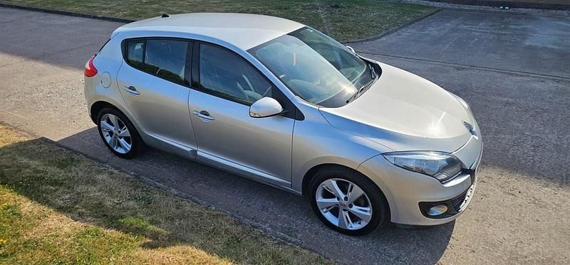 Used Renault Mégane III Dynamique 2013 Metallic silver Hatchback