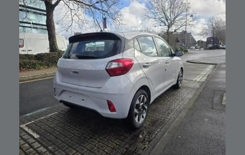 New Hyundai i10 Advanced 61 HP (44 kW) 2025 Grey Hatchback