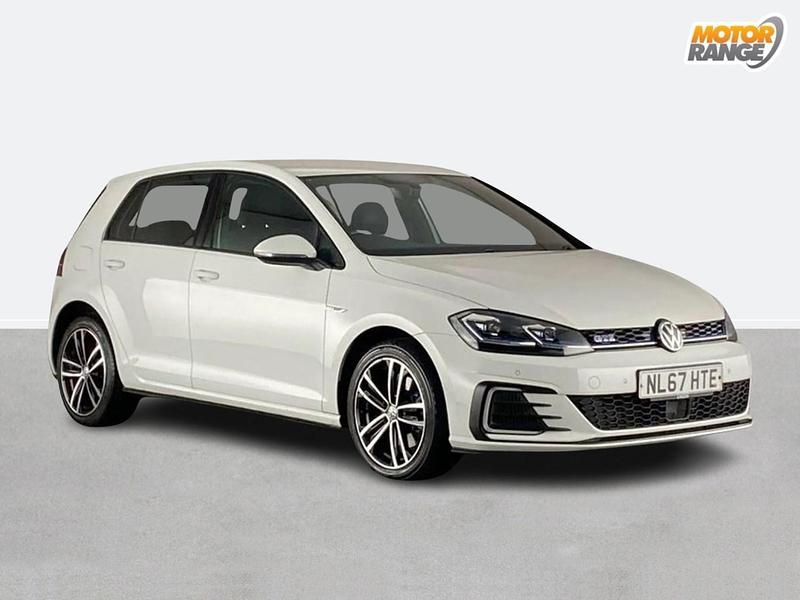 Used VW Golf VII GTE 204 HP (150 kW) 2017 White Hatchback