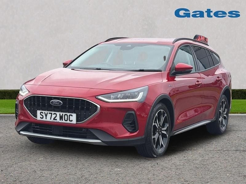 Used Ford Focus Active 125 HP (91 kW) 2022 Red Estate