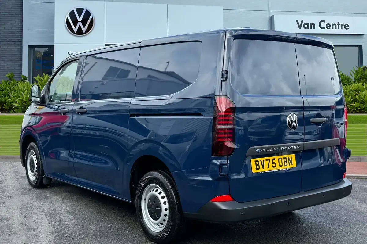 New VW Transporter 100 kW (136 HP) 2025 Blue Van