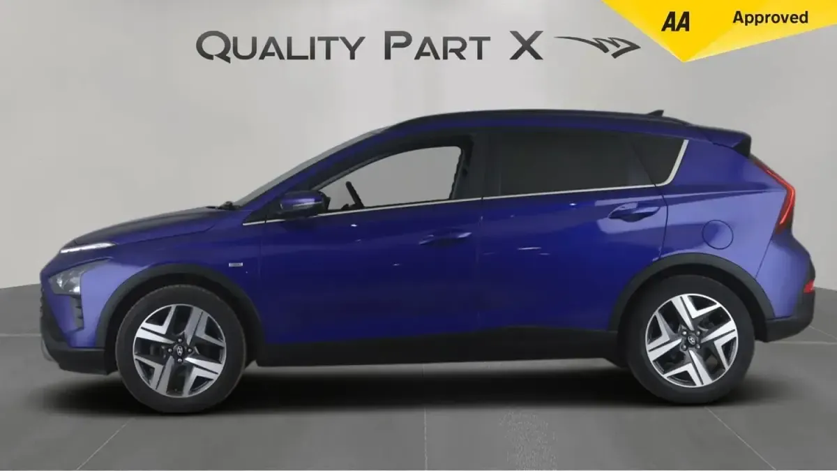 Begagnad Hyundai Bayon Premium 2023 Blå SUV