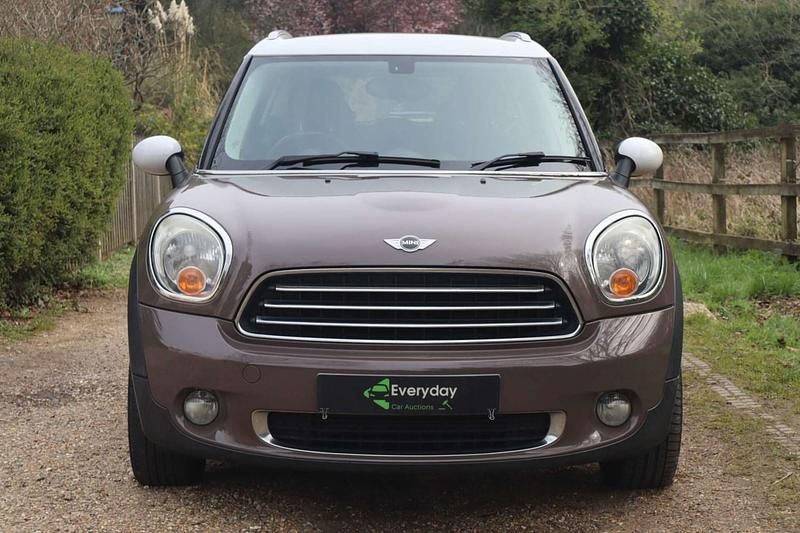 Used Mini Cooper D Countryman 112 HP (82 kW) 2010 Brown SUV