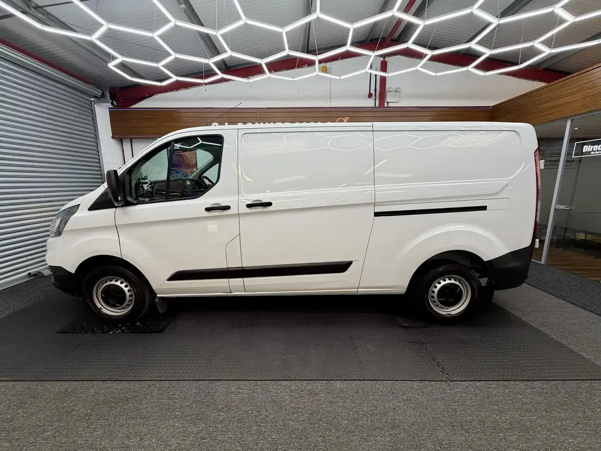 Used Ford Transit Custom S 130 HP (95 kW) 2023 White Van