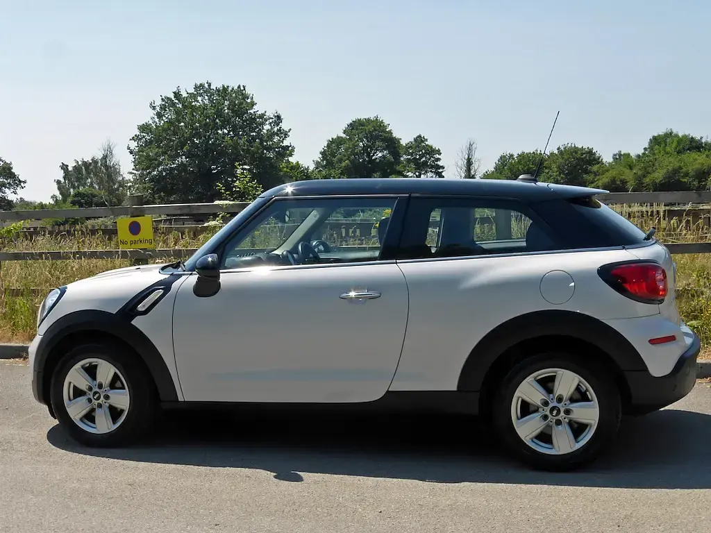 Used Mini Cooper Coupé 2015 White Coupe