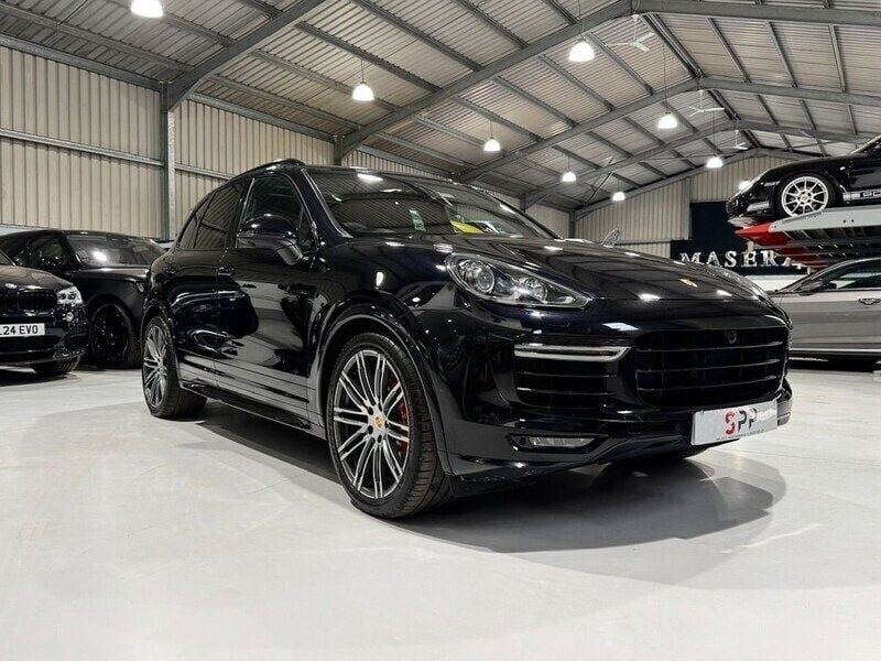 Black Used 2017 Porsche Cayenne SUV | £29,950 (Fair price) - Image 1/4