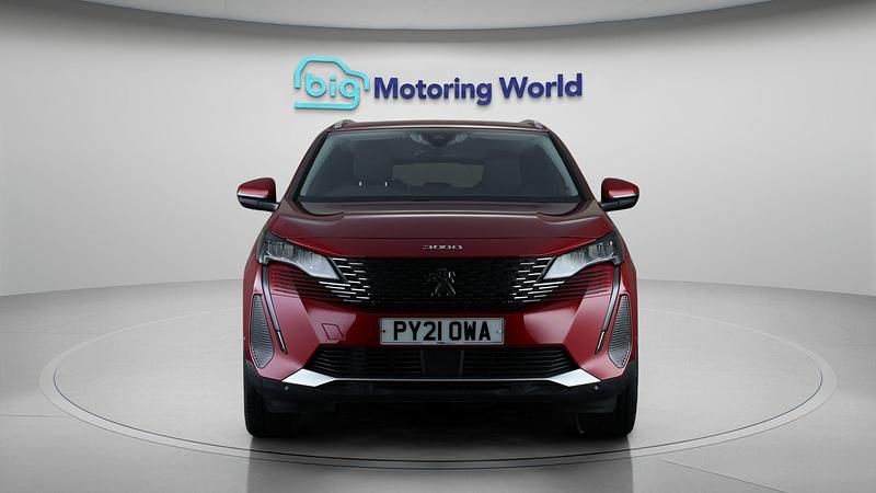 Used Peugeot 3008 Allure Premium 131 HP (96 kW) 2021 Red SUV