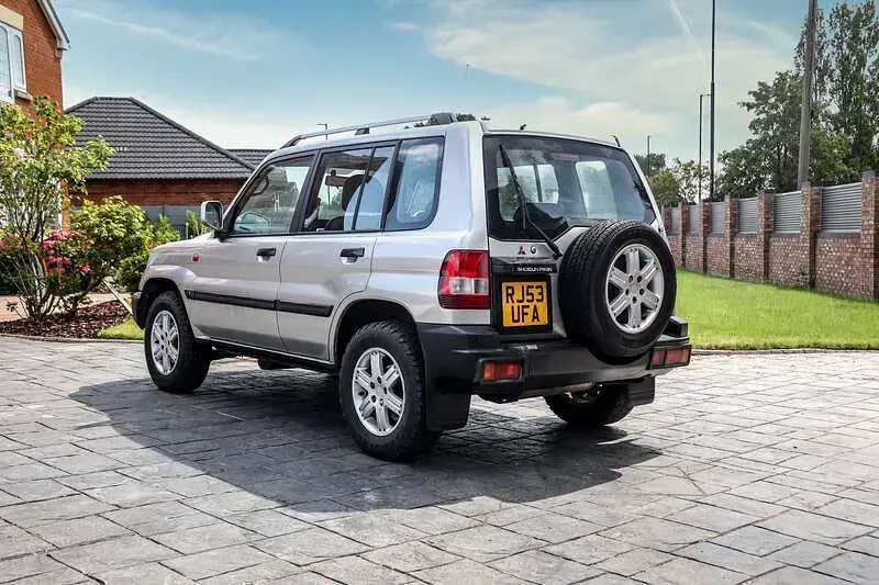 Used Mitsubishi Shogun Warrior 2003 Silver SUV