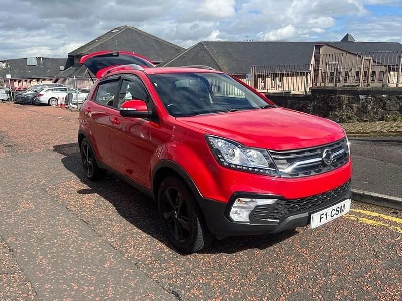 Used SsangYong Korando 176 HP (129 kW) 2018 Red Estate