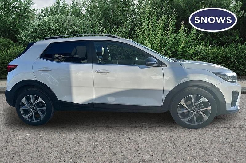 Used Kia Stonic GT-Line 100 HP (73 kW) 2025 White pearl SUV