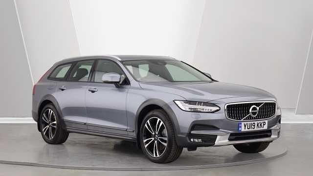 Used 2020 Volvo V90 CC Plus Estate | £26,500 (Fair price) - Image 1/3