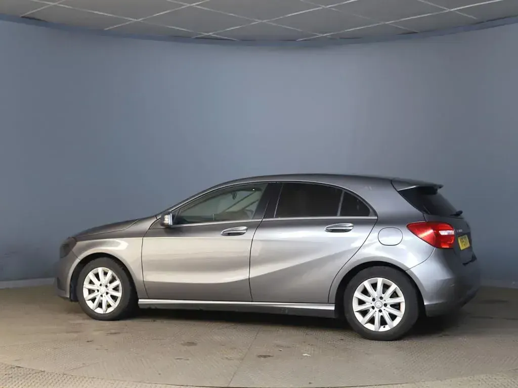 Used Mercedes A180 SE 122 HP (89 kW) 2015 Grey Hatchback