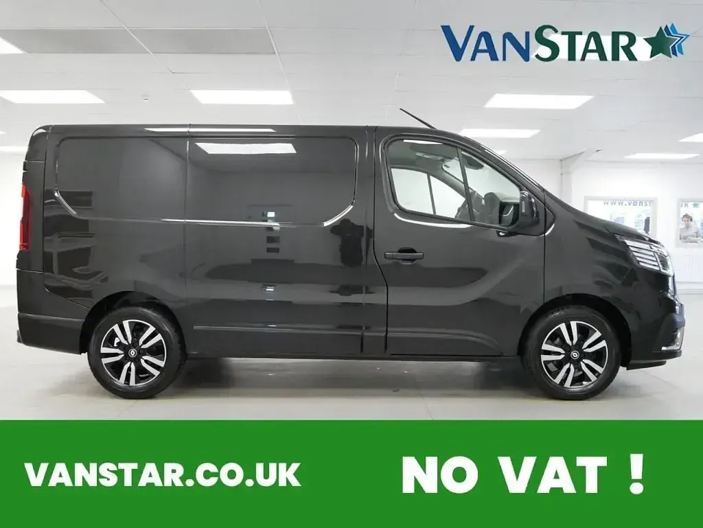 Używany Renault Trafic 150 KM (110 kW) 2023 Czarny