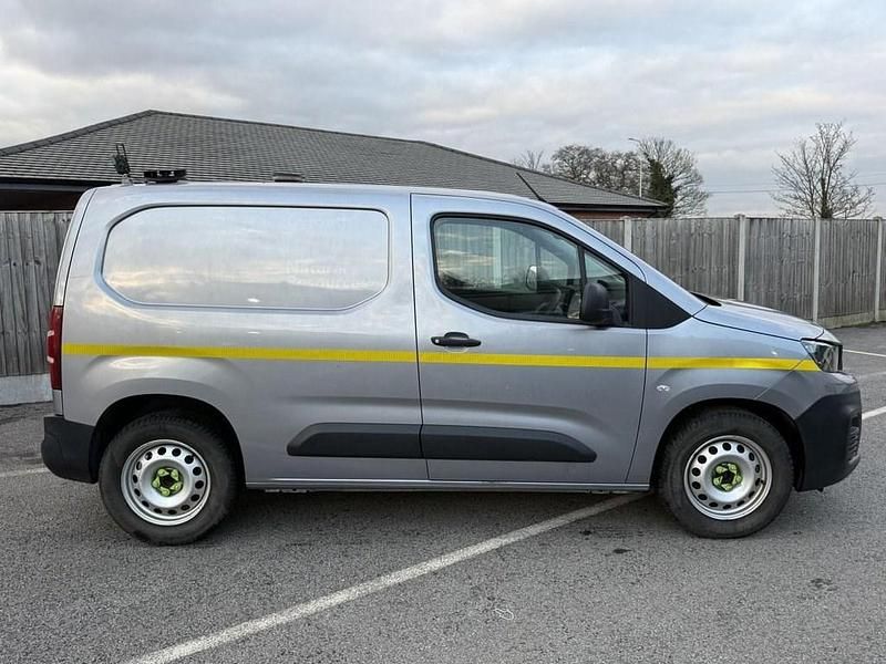 Used Peugeot Partner S 131 HP (96 kW) 2020 Grey MPV
