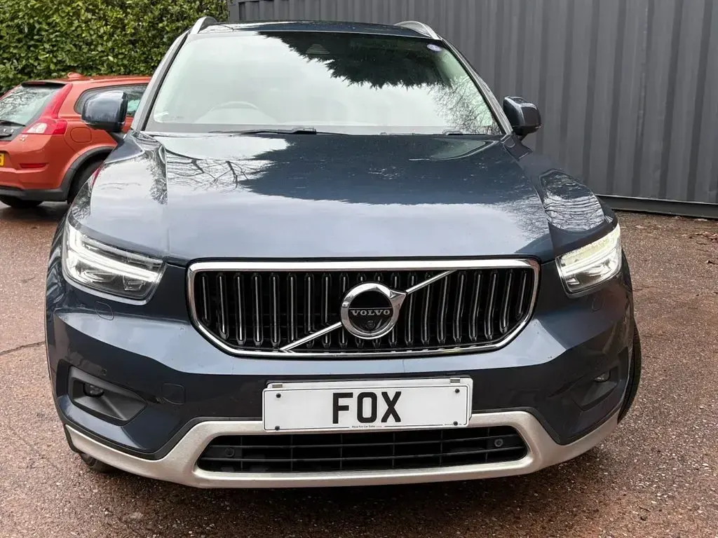 Used Volvo XC40 Inscription 190 HP (139 kW) 2019 Blue SUV