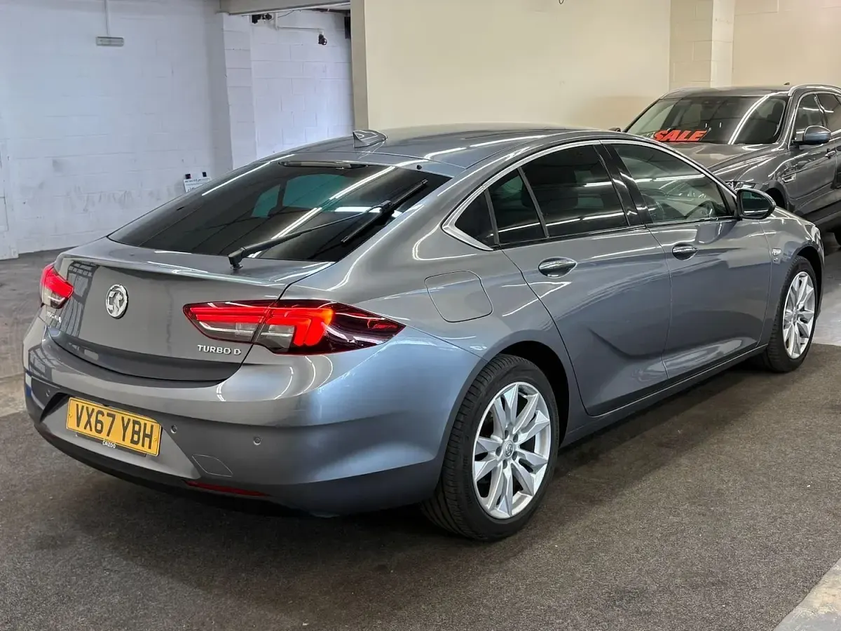 Used Vauxhall Insignia Elite 136 HP (100 kW) 2017 Grey Hatchback