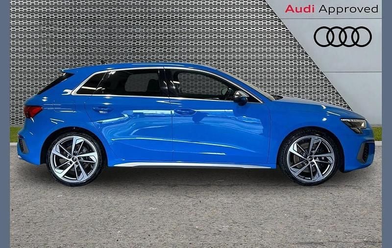 Used Audi S3 Sportback Comfort 310 HP (228 kW) 2023 Blue Hatchback
