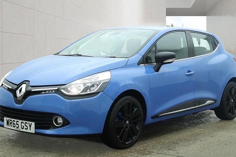 Used Renault Clio IV Dynamique 90 HP (66 kW) 2015 Blue Hatchback