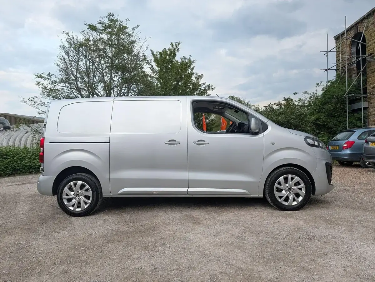 Used Citroën Dispatch 2019 Silver MPV