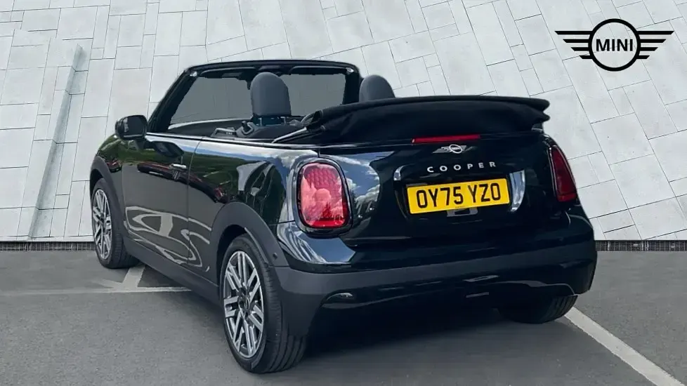 Usado Mini Cooper 118 kW (161 HP) 2025 Preto Citadino