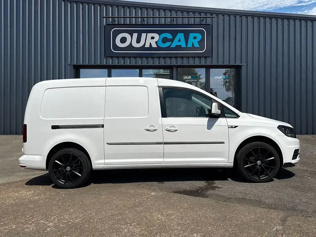 Used VW Caddy Maxi Trendline 102 HP (75 kW) 2019 White MPV