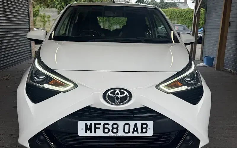 Used Toyota Aygo X-play 72 HP (52 kW) 2020 Hatchback