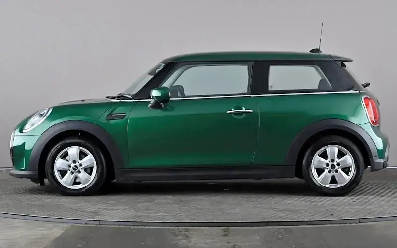 Used Mini Cooper Classic 136 HP (100 kW) 2022 Green Hatchback