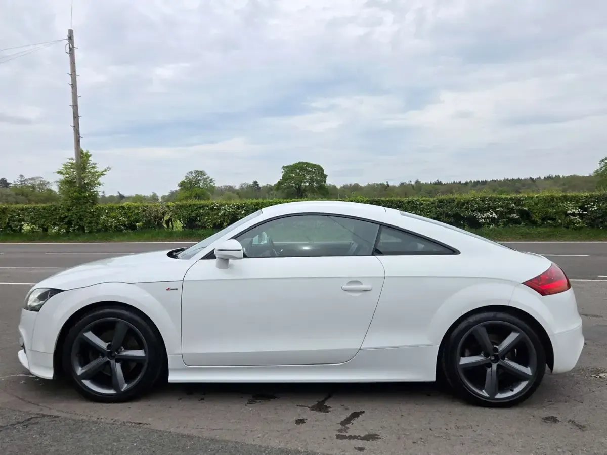 Usado Audi TT S-Line 170 HP (125 kW) 2011 Branco Coupé