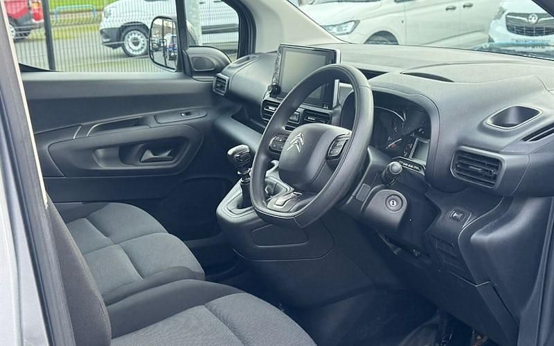 Used Citroën Berlingo 102 HP (75 kW) 2023 MPV