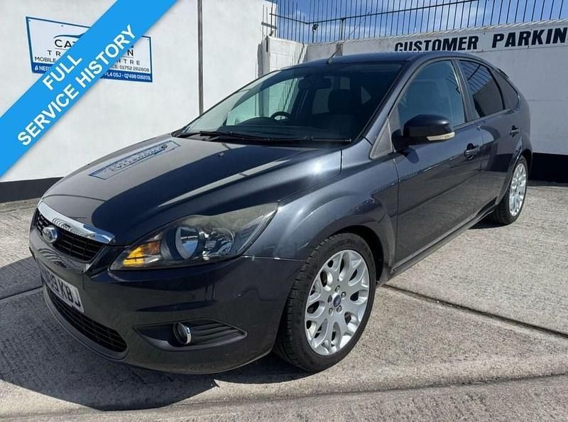 Grey Used 2009 Ford Focus Zetec Hatchback | £3,695 (Expensive) - Image 1/3