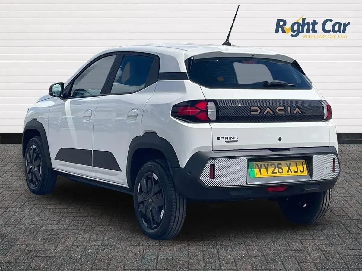 New Dacia Spring Extreme 75 kW (102 HP) 2026 White Hatchback