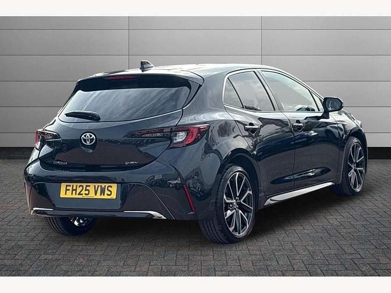 Used Toyota Corolla 140 HP (102 kW) 2025 Black Hatchback