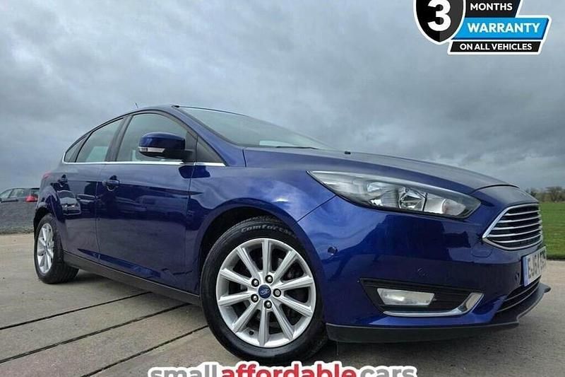 Used Ford Focus Titanium 125 HP (91 kW) 2014 Blue Hatchback