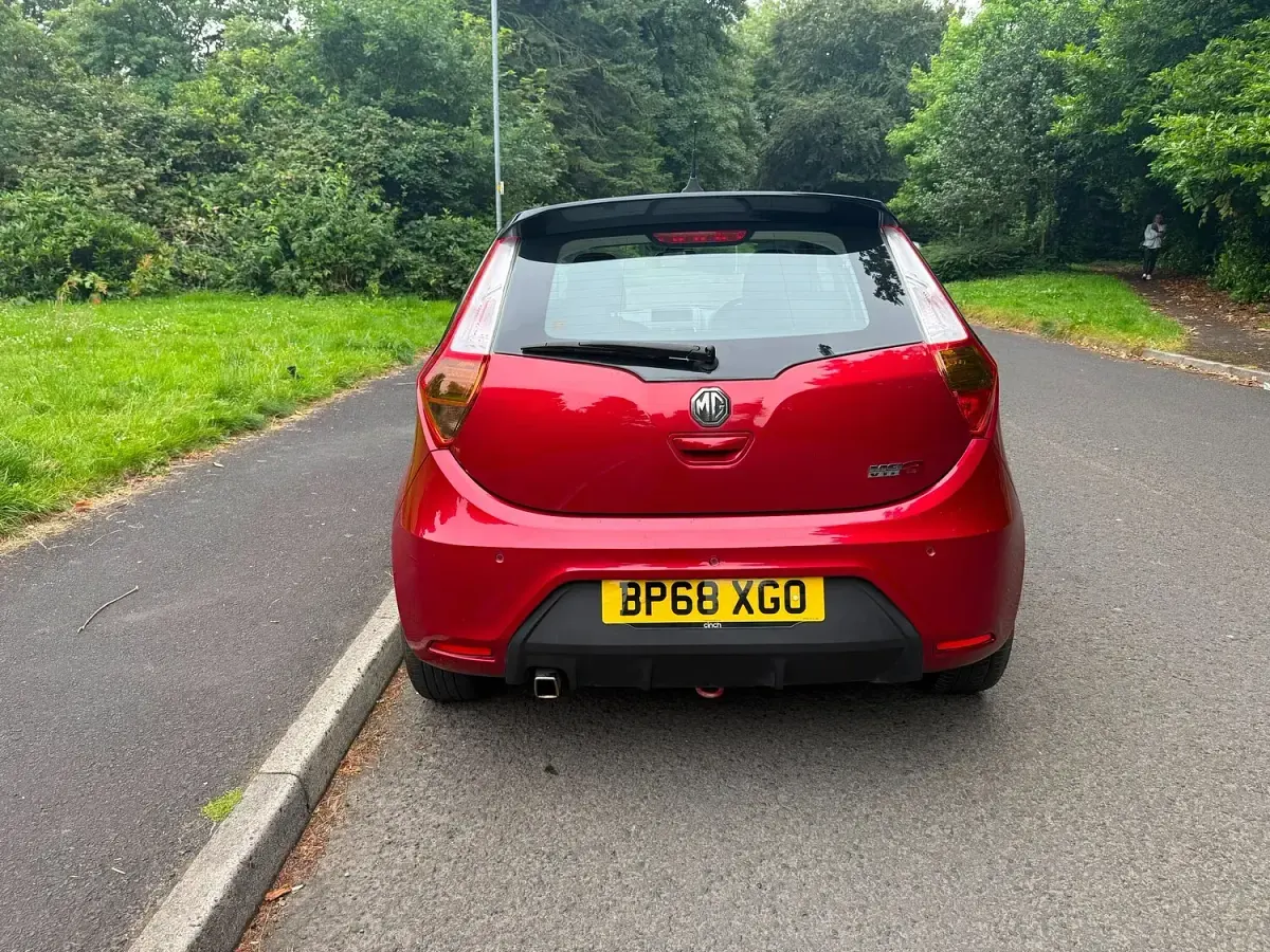 Used MG MG3 106 HP (77 kW) 2018 Red Hatchback