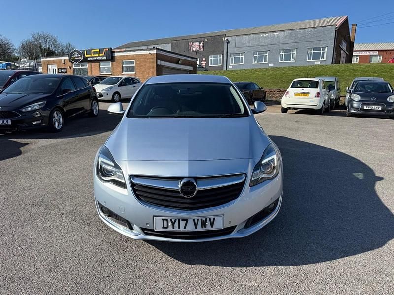 Second-hand Vauxhall Insignia SRi 136 CP (100 kW) 2017 Argintiu Hatchback