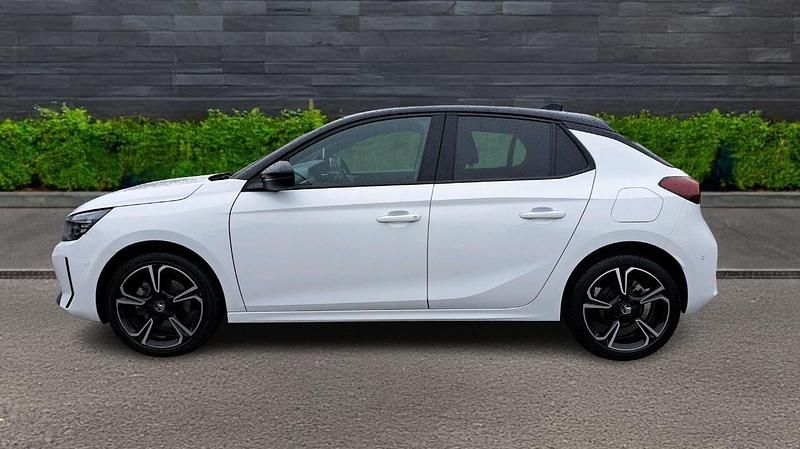 Used Vauxhall Corsa Ultimate 128 HP (94 kW) 2023 White Hatchback