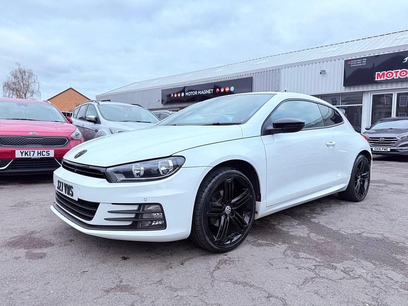 White Used 2015 VW Scirocco R-line Coupe | £9,975 (Fair price) - Image 1/4