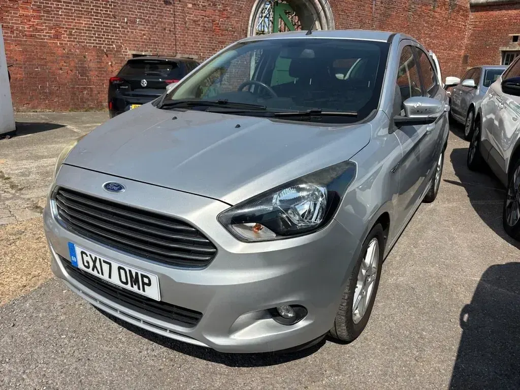 Used Ford Ka Plus Zetec 85 HP (62 kW) 2017 Silver Hatchback