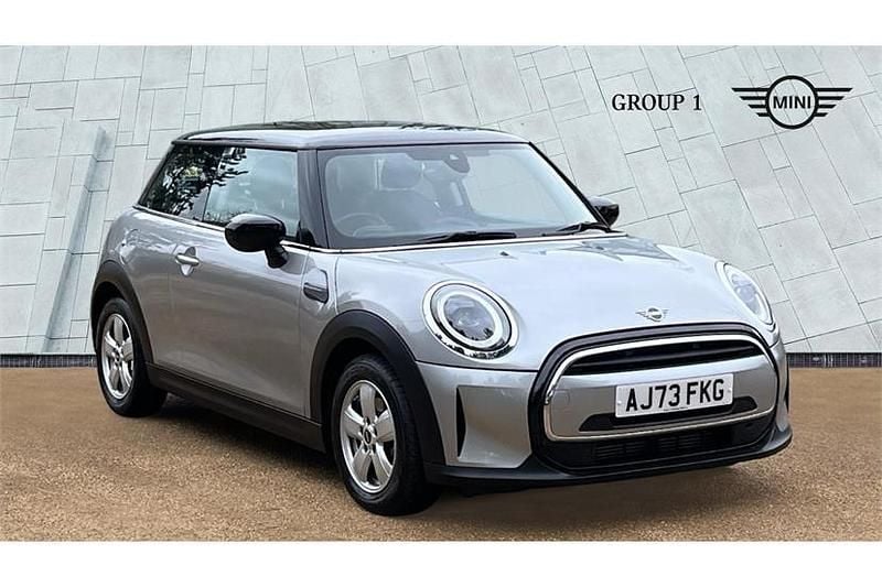 Used Mini Cooper Classic 136 HP (100 kW) 2023 Silver Hatchback