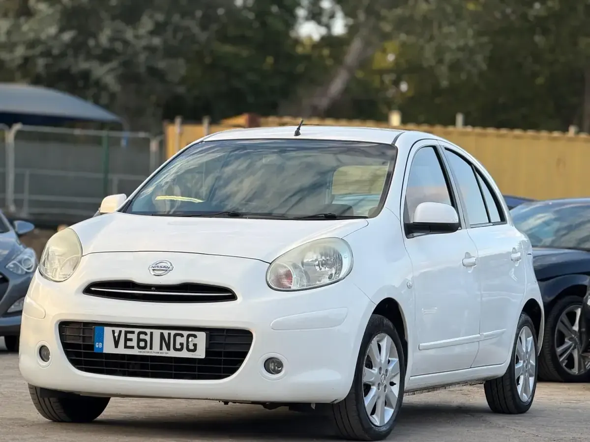 Used Nissan Micra Acenta 80 HP (58 kW) 2011 White Hatchback