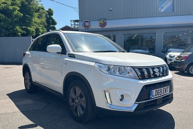 White Used 2019 Suzuki Vitara SZ-T SUV | £16,150 (A bit pricey) - Image 1/4