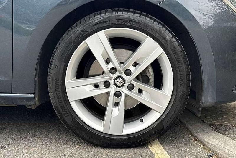 Used Seat Leon FR 147 HP (108 kW) 2020 Grey Hatchback