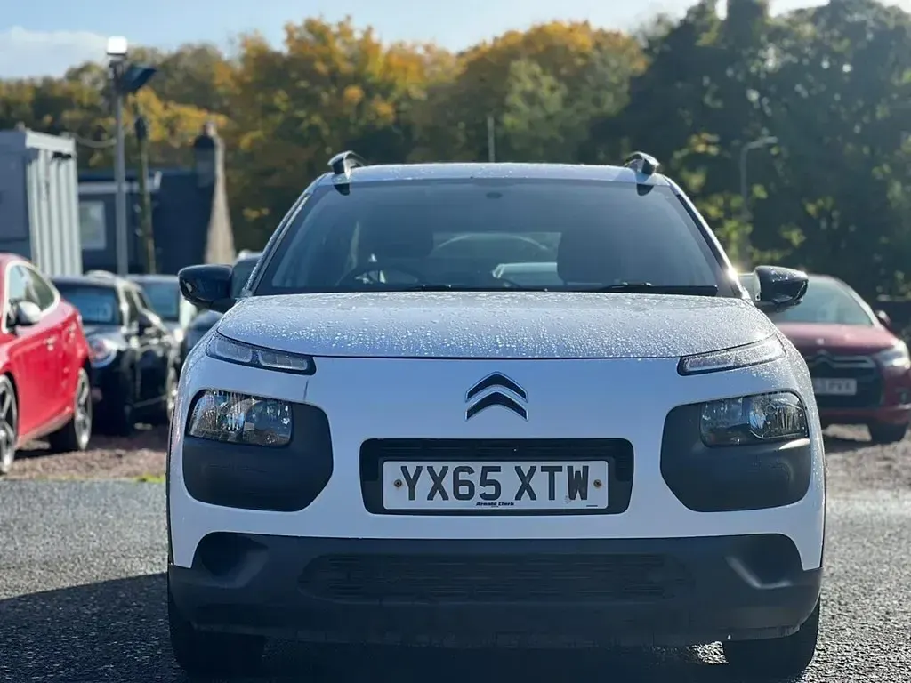 Usado Citroën C4 Cactus Feel 98 HP (72 kW) 2015 Branco Citadino