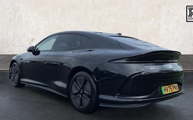 Used MG IM5 300 kW (408 HP) 2025 Hatchback